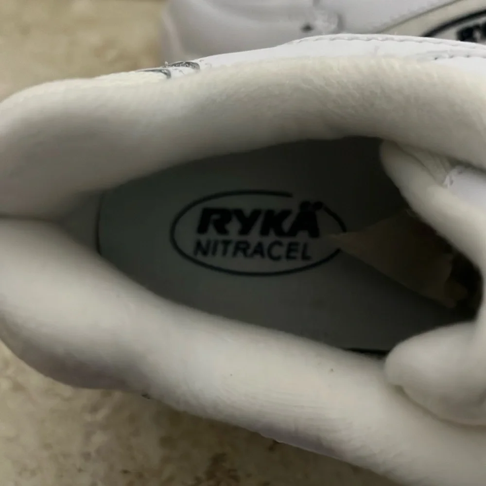 Ryka Walk Perfection Sneakers Women’s Size 9W NEW
